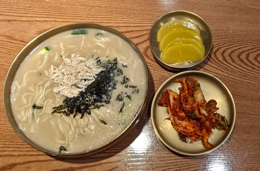 Picture of Hyeonpung Chicken Kalguksu 