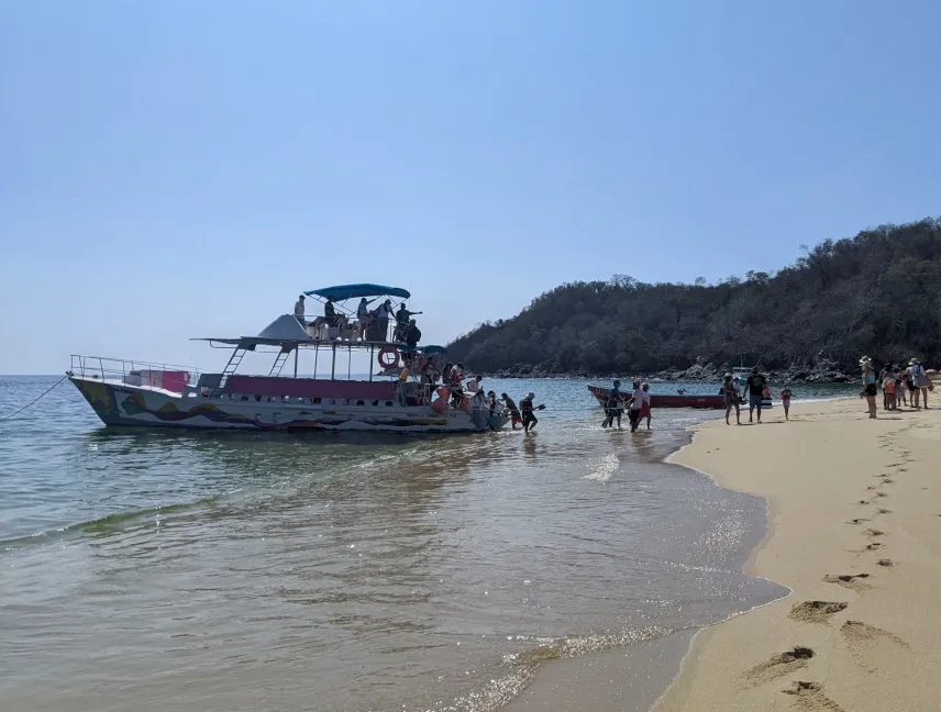 Picture of Our boat on our Bahias de Huatulco tour