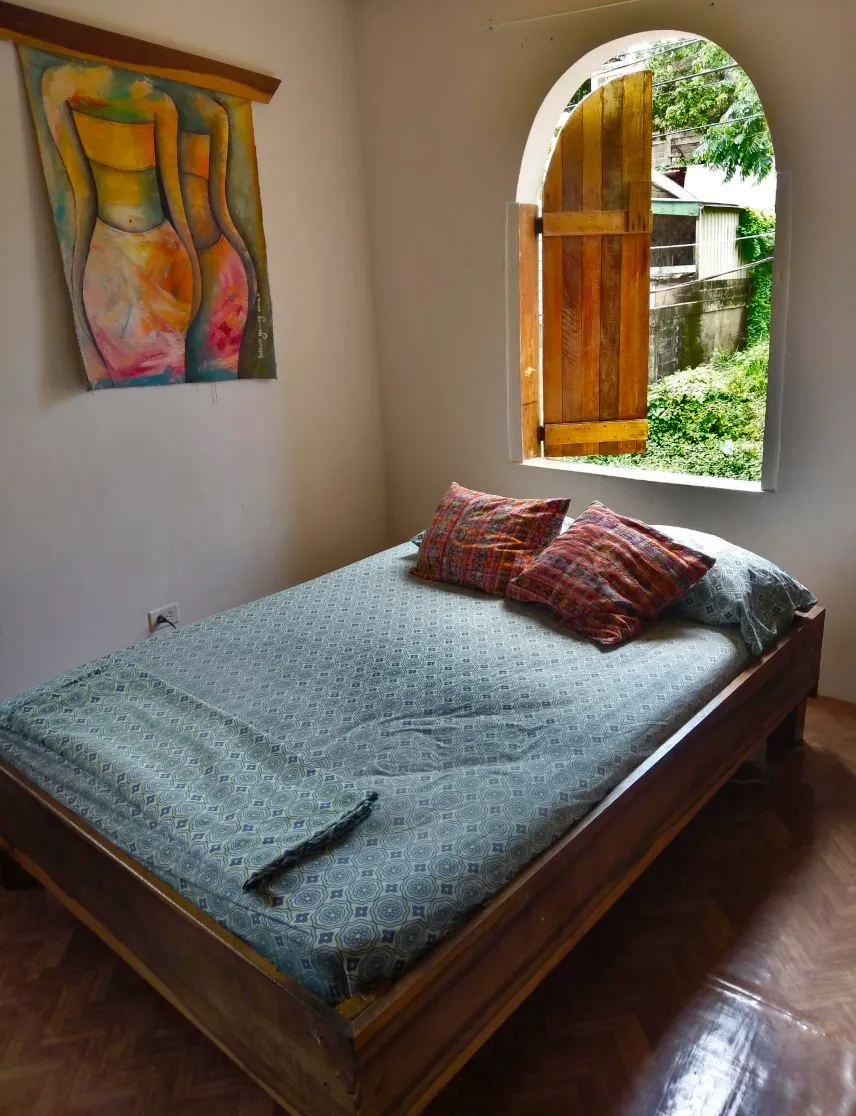 Picture of Bedroom Bella's Backpackers Cayo