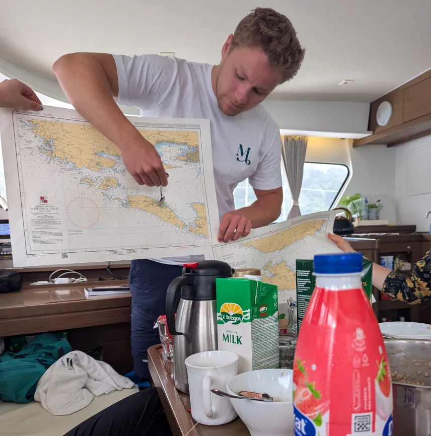 Picture of Our skipper Julius introducing our plan for the day