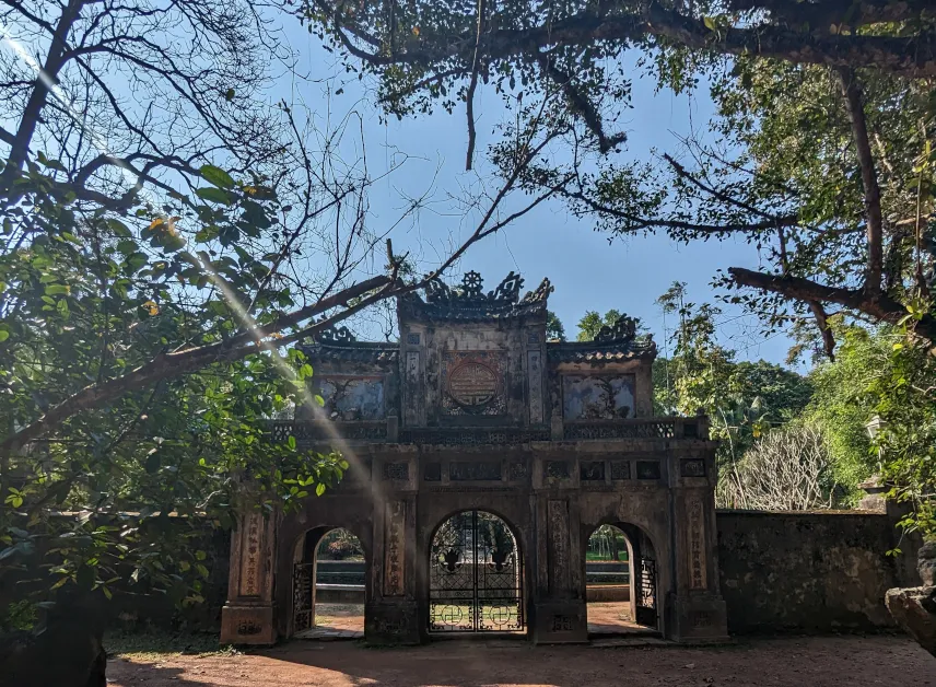 picture of Tu Hieu Pagoda