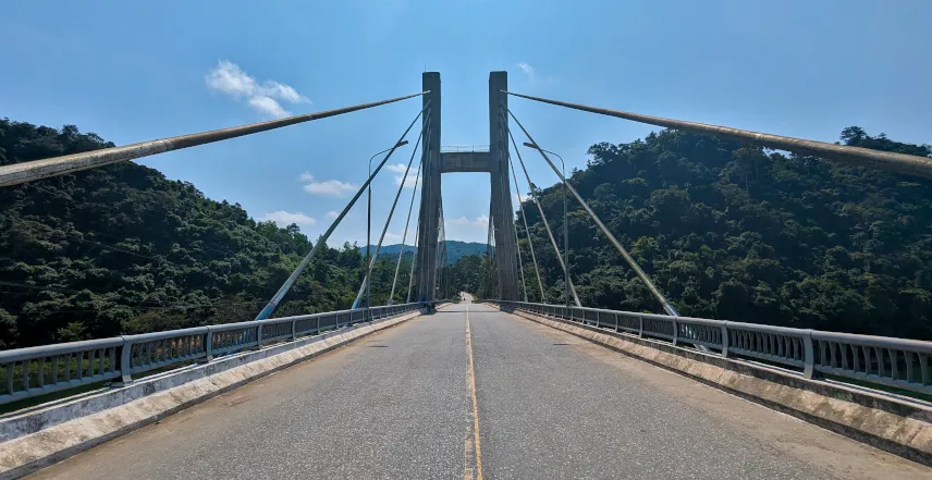 Picture of Dakrong Bridge