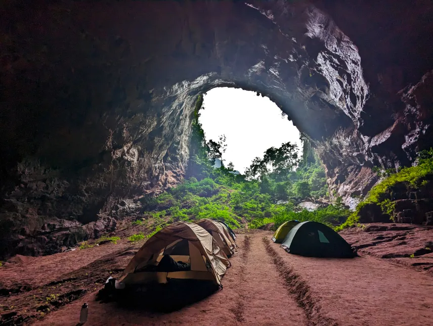 Picture of Tents on the Hang Pygmy tour