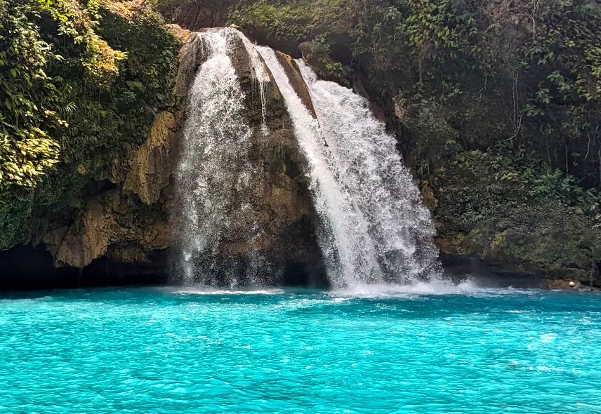 Picture of Kawasan Falls from a good angle