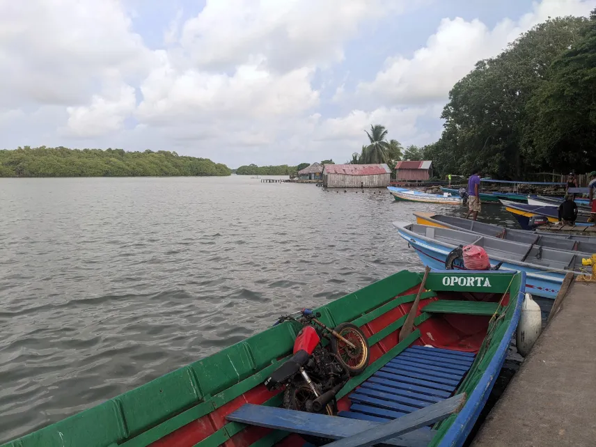 Picture of pangas in the Pearl Lagoon