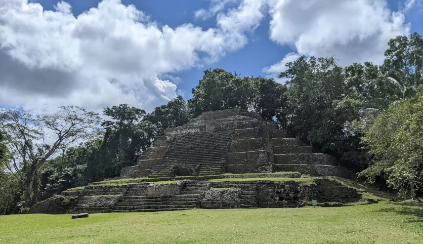 Picture of Mayan ruins, Belize