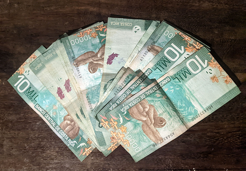 Picture of Costa Rican money